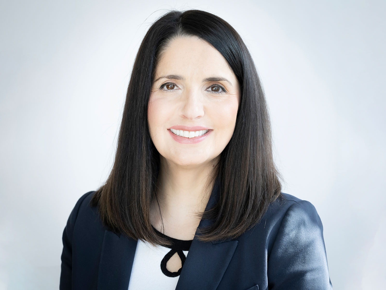 Lisa Allegro Lisa Allegro – Partner at McCarthy Hansen, Toronto